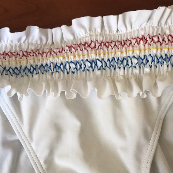 Bikini - Picture 2 of 5